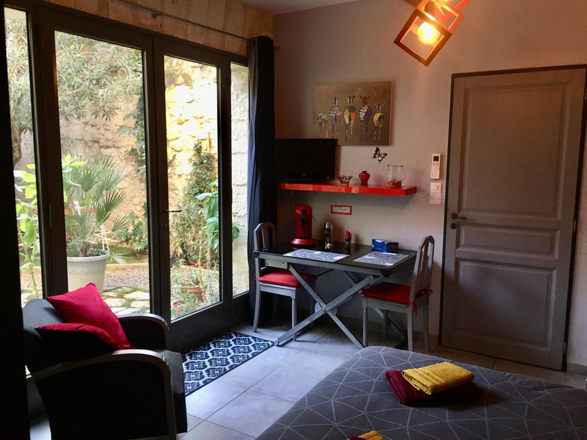 Chambre Sur Jardin Secret - Avignon Centre - Climatisee Экстерьер фото